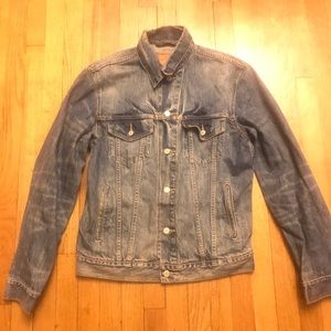 Levi denim jean jacket